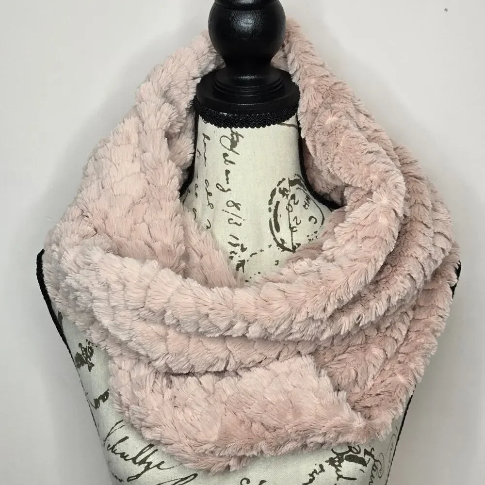 Luxurious Rose Pink Faux Fur Infinity Scarf